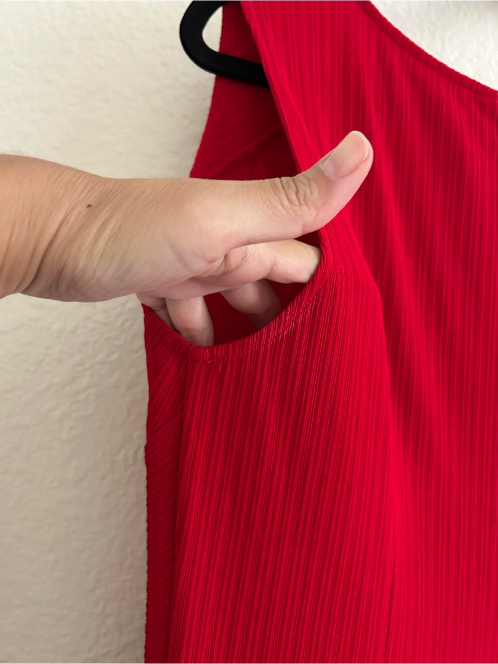 Red Dress - Picture 5 of 6